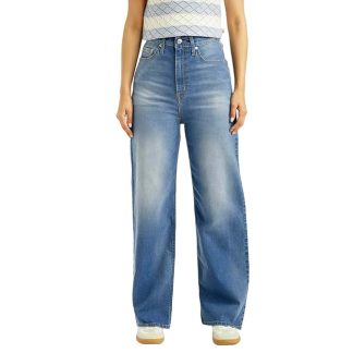 Levi's Women's 724 Straight Fit High Rise Blue Jeans